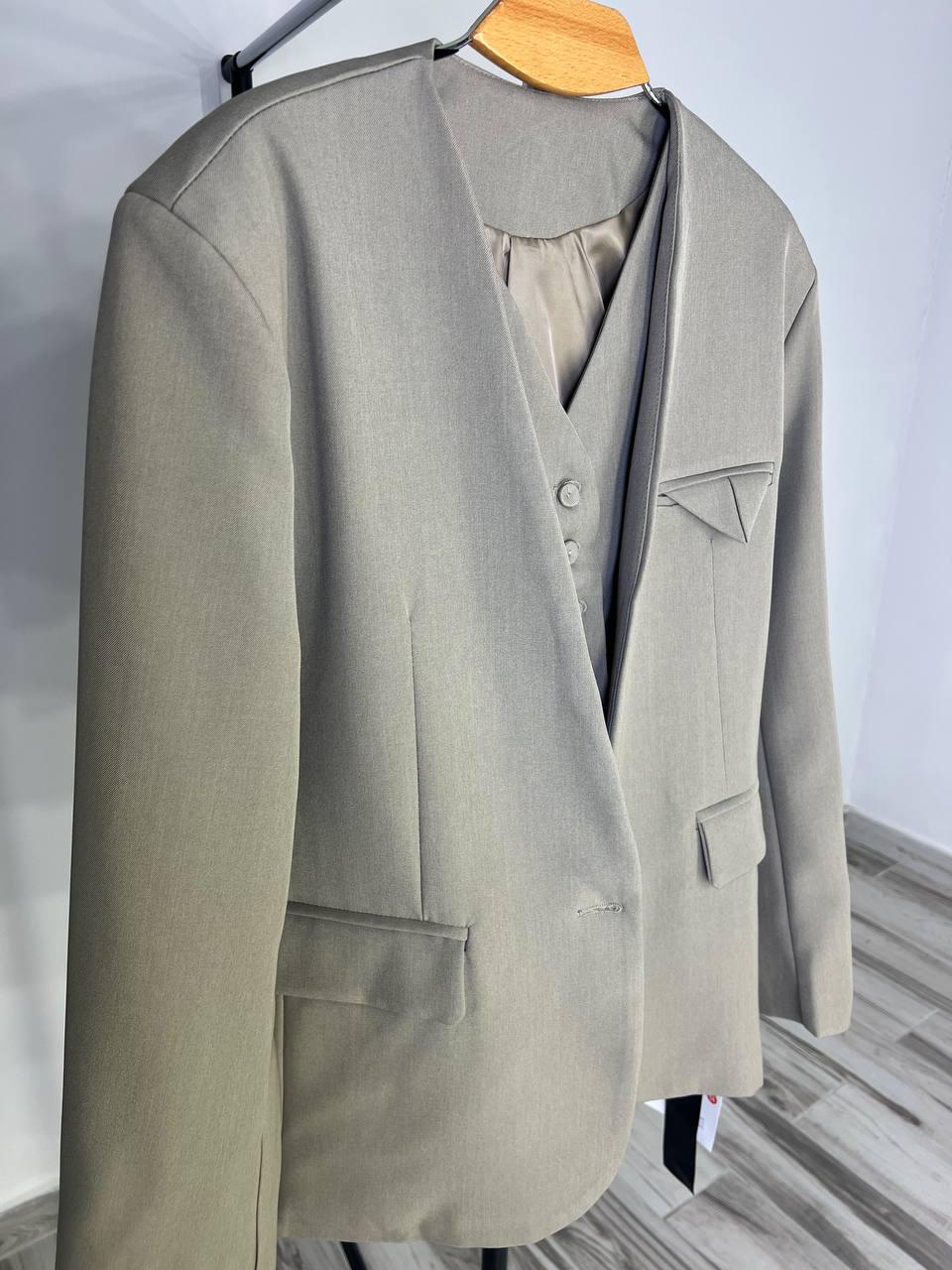 Піджак жіночий Qidian 9329 двійка імітація жилетки вільний широкий крій OS Бежевий (3770) - фото 6