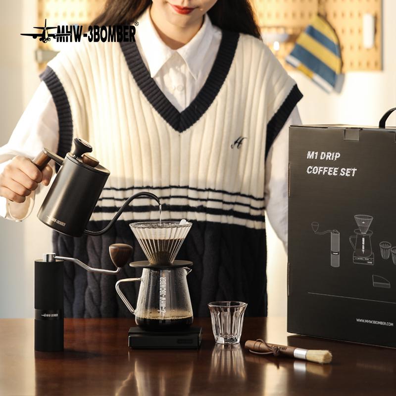 Подарунковий набір бариста MHW-3BOMBER M1 Drip Coffee Set Deluxe 10в1 Чорний (CS5469) - фото 4 Подарунковий набір бариста MHW-3BOMBER M1 Drip Coffee Set Deluxe 10в1 Чорний (CS5469) - фото 4
