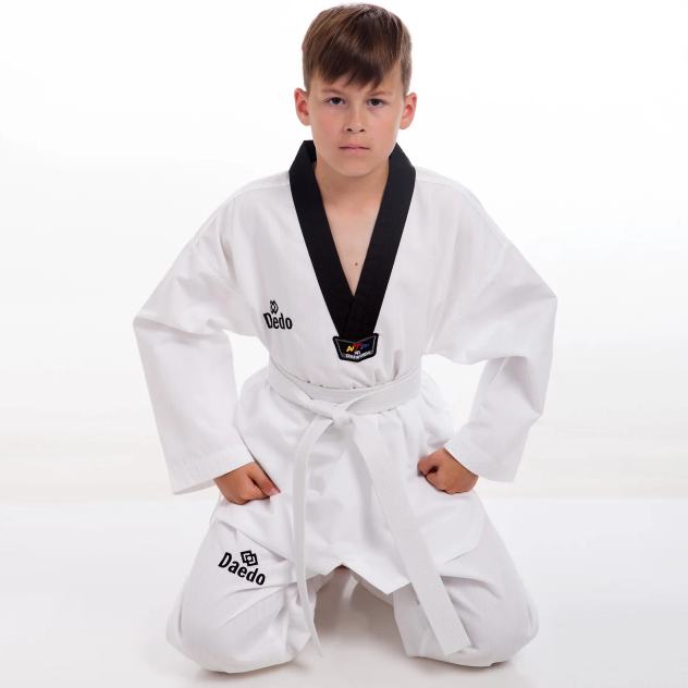 Кімоно тхеквондо добок DAEDO CO-5567 р. 1/110 см Білий/Чорний (6936116105692)