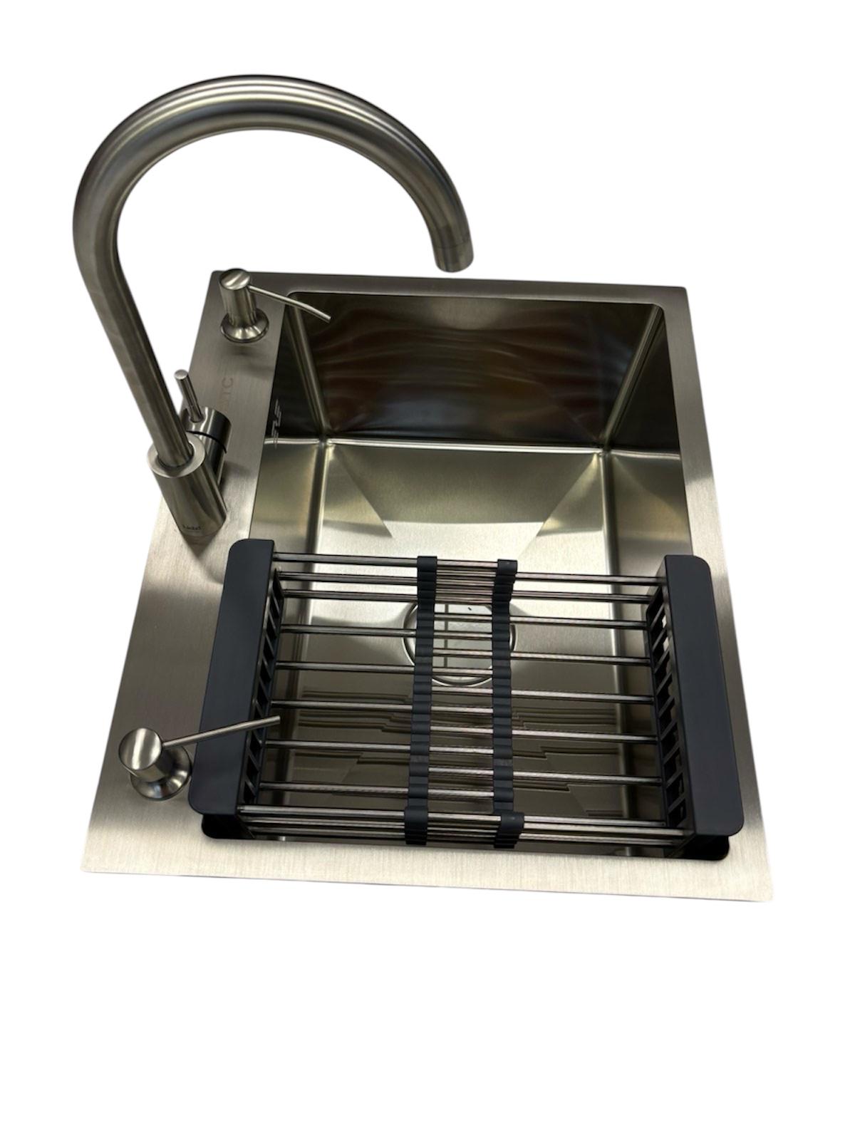 Мойка кухонная Britc 5545 серая и кран для кухни из нержавеющей стали