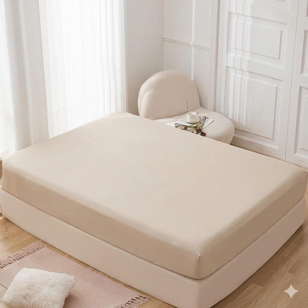 Велюровая простыня на резинке Koloco 180x200/25 см Бежевый