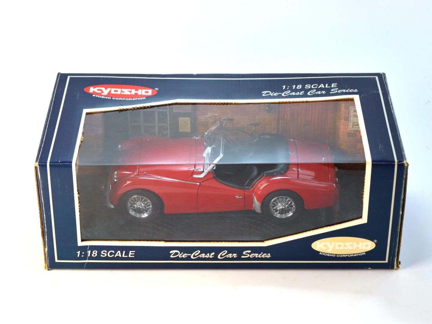 ᐉ Модель автомобиля Kyosho Triumph TR3A 1:18 Красный (54