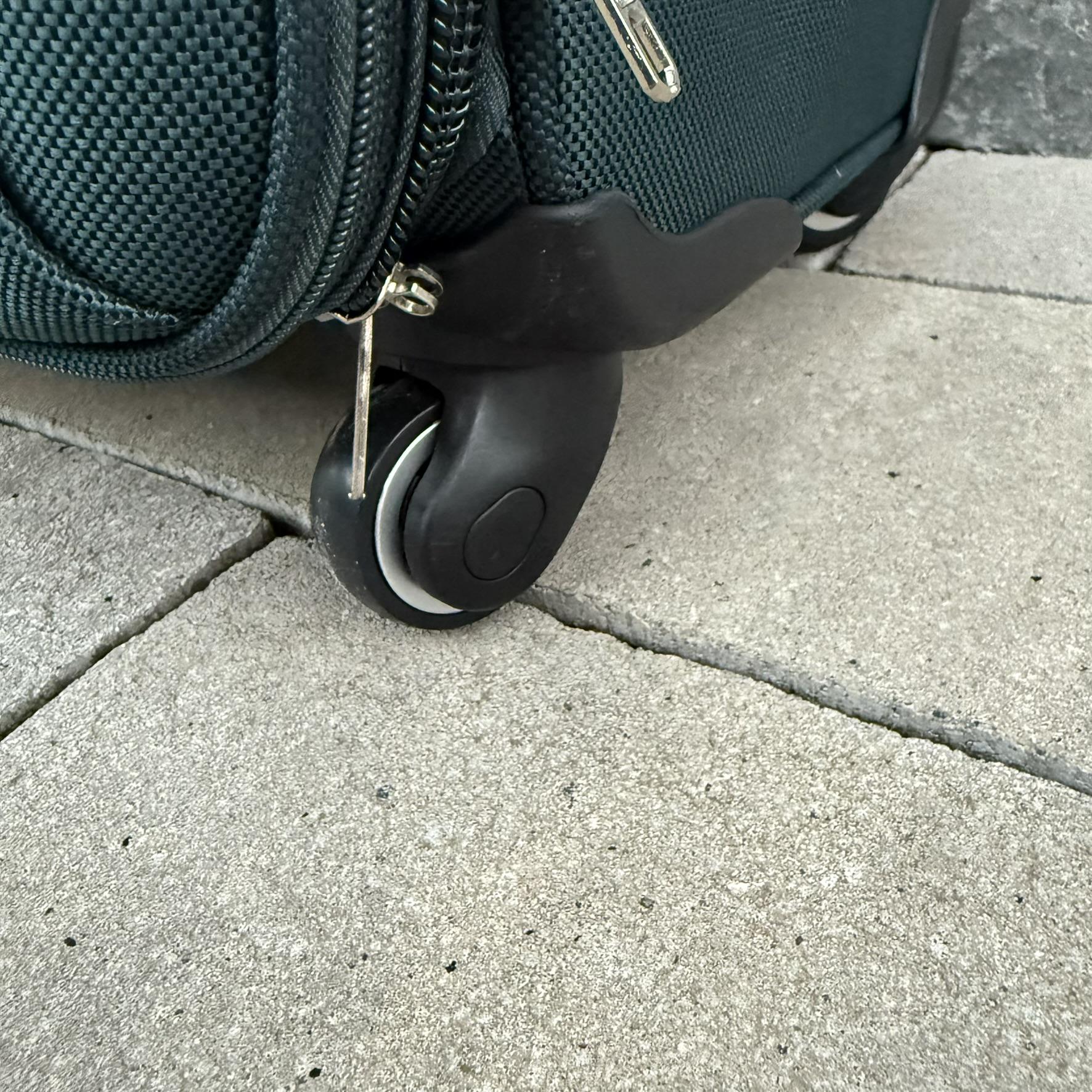 Валіза тканинна Wings 1708 на 4 колесах L Зелений (30485126) - фото 7 Валіза тканинна Wings 1708 на 4 колесах L Зелений (30485126) - фото 7