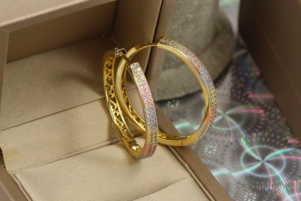 Серьги кольца Xuping Jewelry Радуга с камнями 3,5 см Лимонное золото (1759950192)