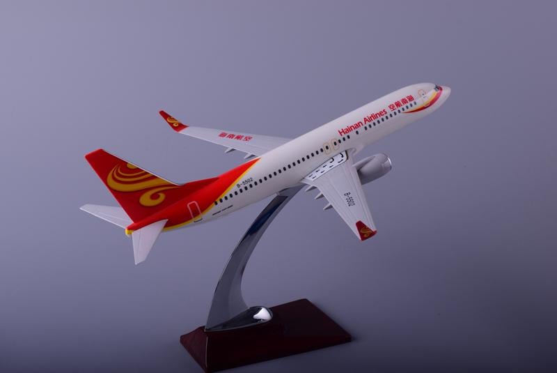 Колекційна модель літака Shantou Tongde Boeing 737 Hainan Airlines 32см