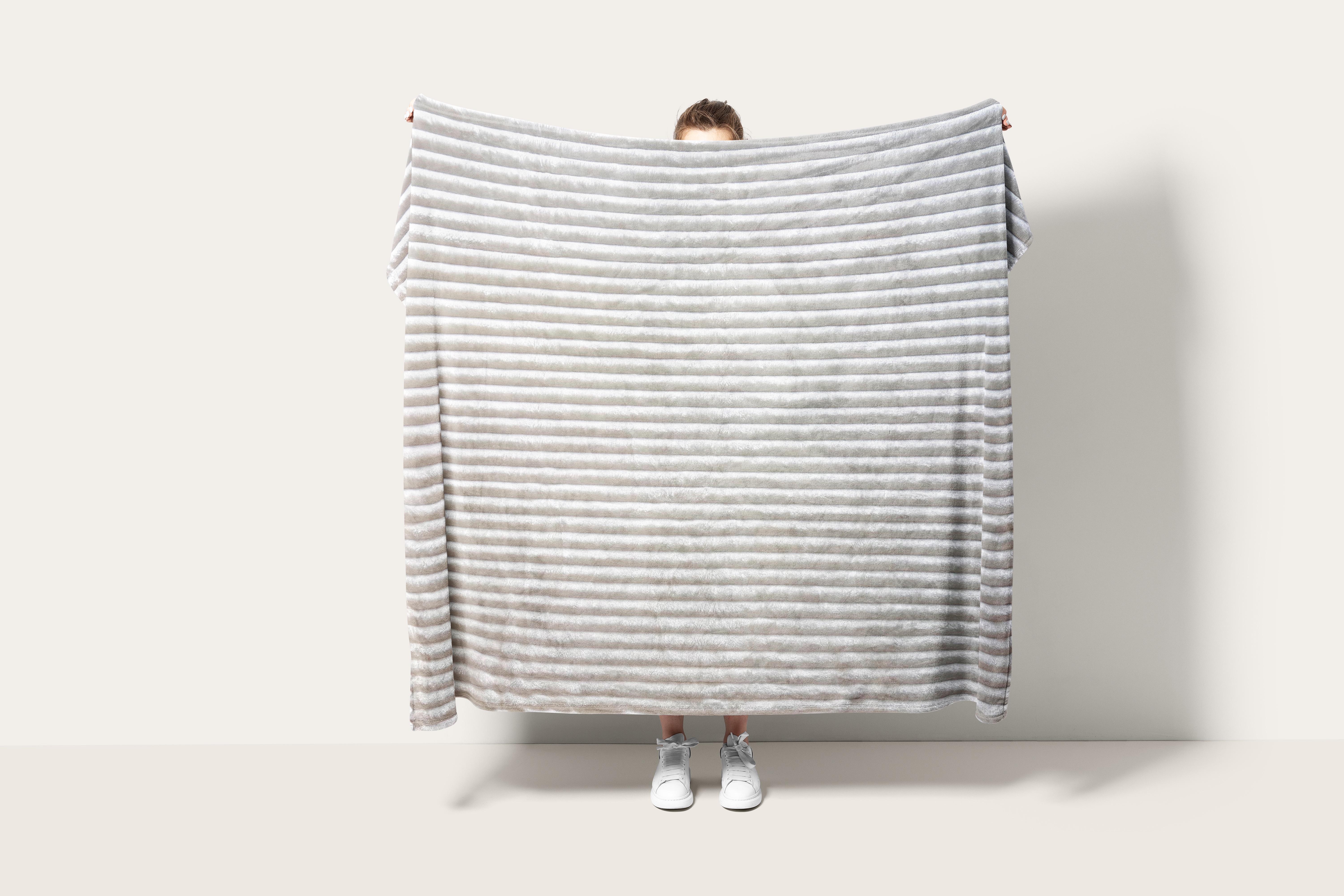 Плед флісовий щільний Смужки 230х230 см Світло-сірий (F-1903lgrey/x2300)