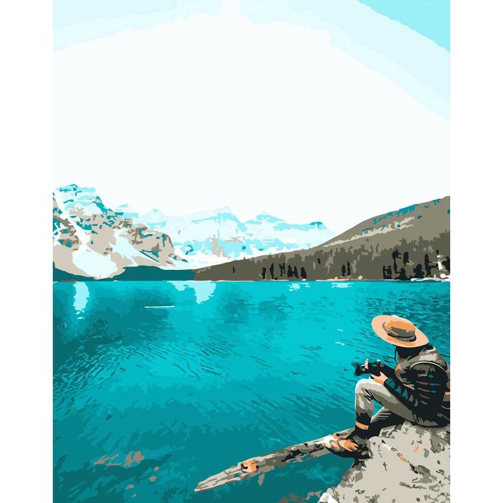 Картина по номерам Strateg Премиум Турист на фоне моря 40x50 см (DY269)