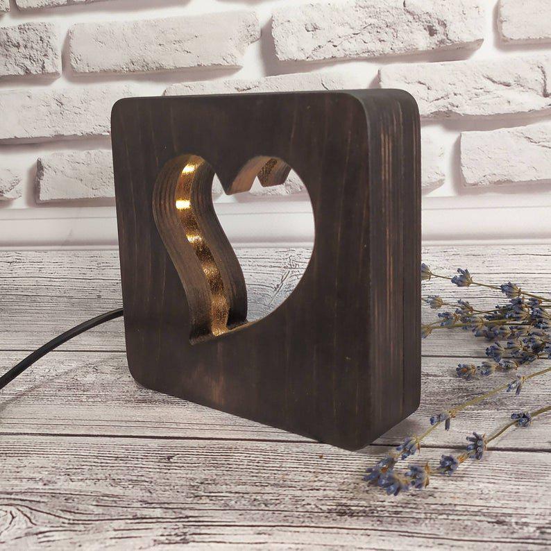 Светильник ночник из дерева ручной работы (23064-Нов)