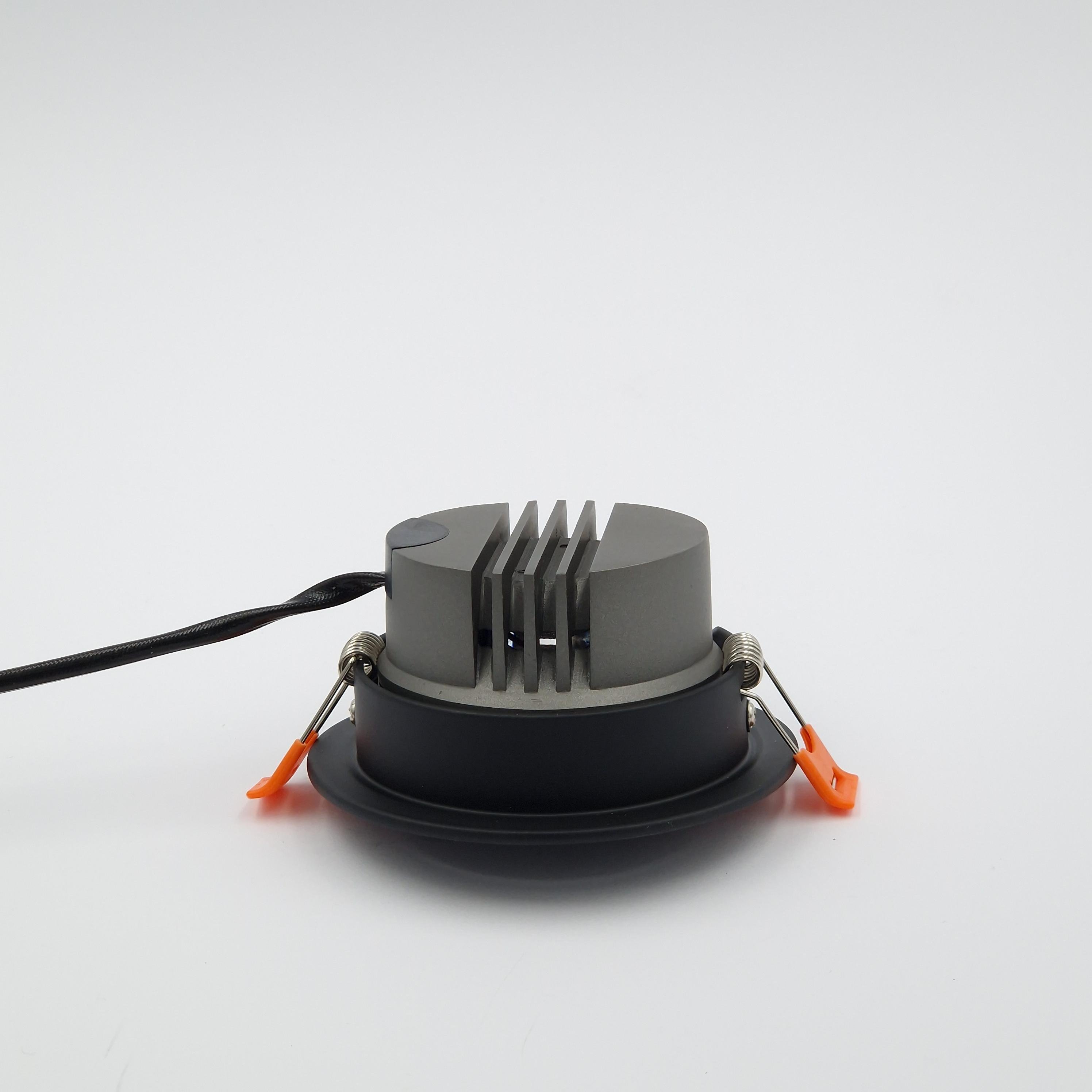 Светильник точечный врезной Light Club 12 Вт 4000 К Черный (LTR-304A-12-4-BK) - фото 2 Светильник точечный врезной Light Club 12 Вт 4000 К Черный (LTR-304A-12-4-BK) - фото 2