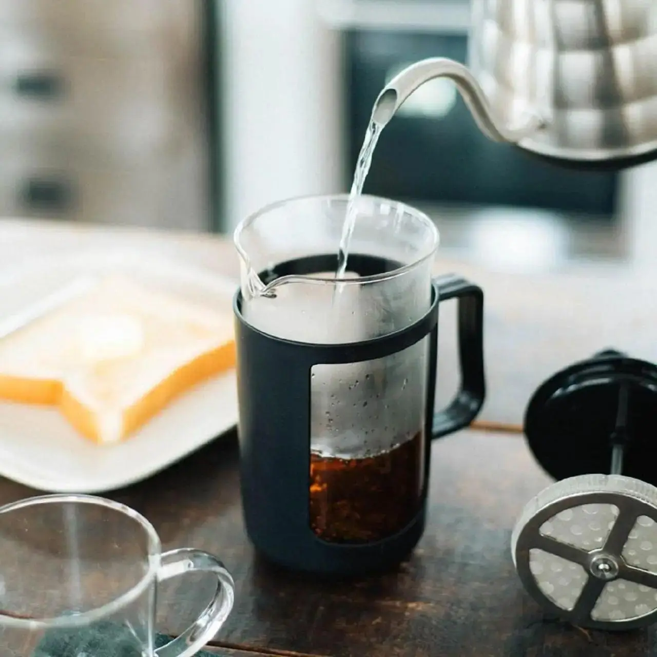 Френч-пресс для чая и кофе Hario Cafepress 600 мл (CPU-4-B) - фото 4 Френч-пресс для чая и кофе Hario Cafepress 600 мл (CPU-4-B) - фото 4