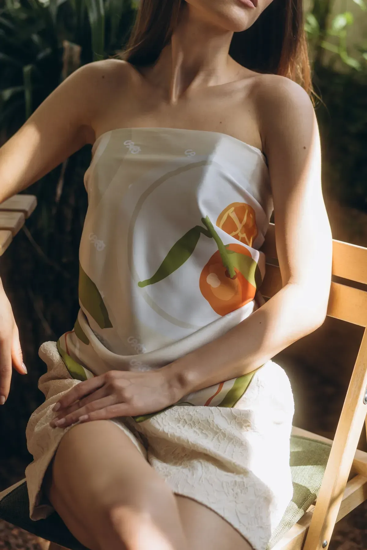 Платок мандарины шелковый 55х55 см Разноцветный - фото 4 Платок мандарины шелковый 55х55 см Разноцветный - фото 4