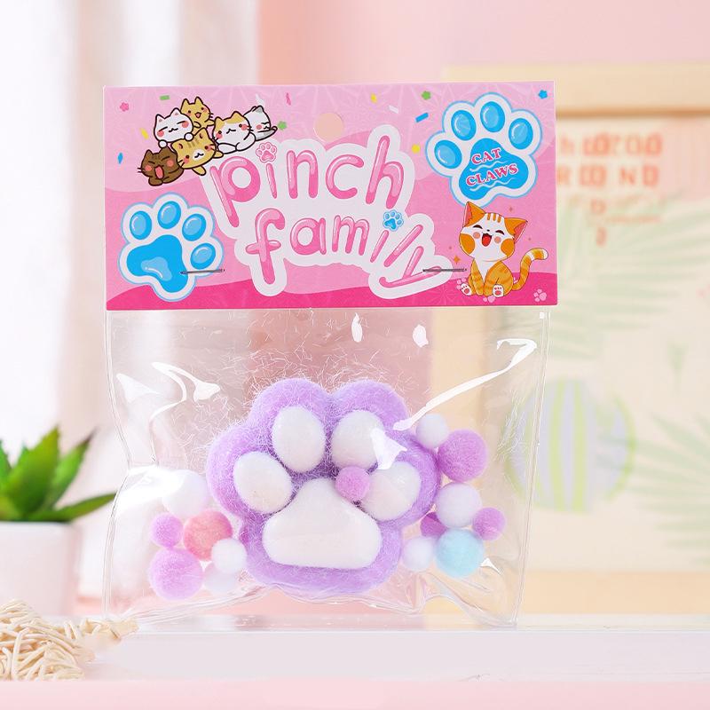 Игрушка сквиш Таба лапка котика 7 см Фиолетово-белый (10934) Игрушка сквиш Таба лапка котика 7 см Фиолетово-белый (10934)