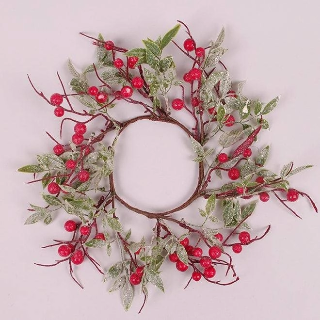 Венок Новогодний с красными ягодками 35 см (75860)