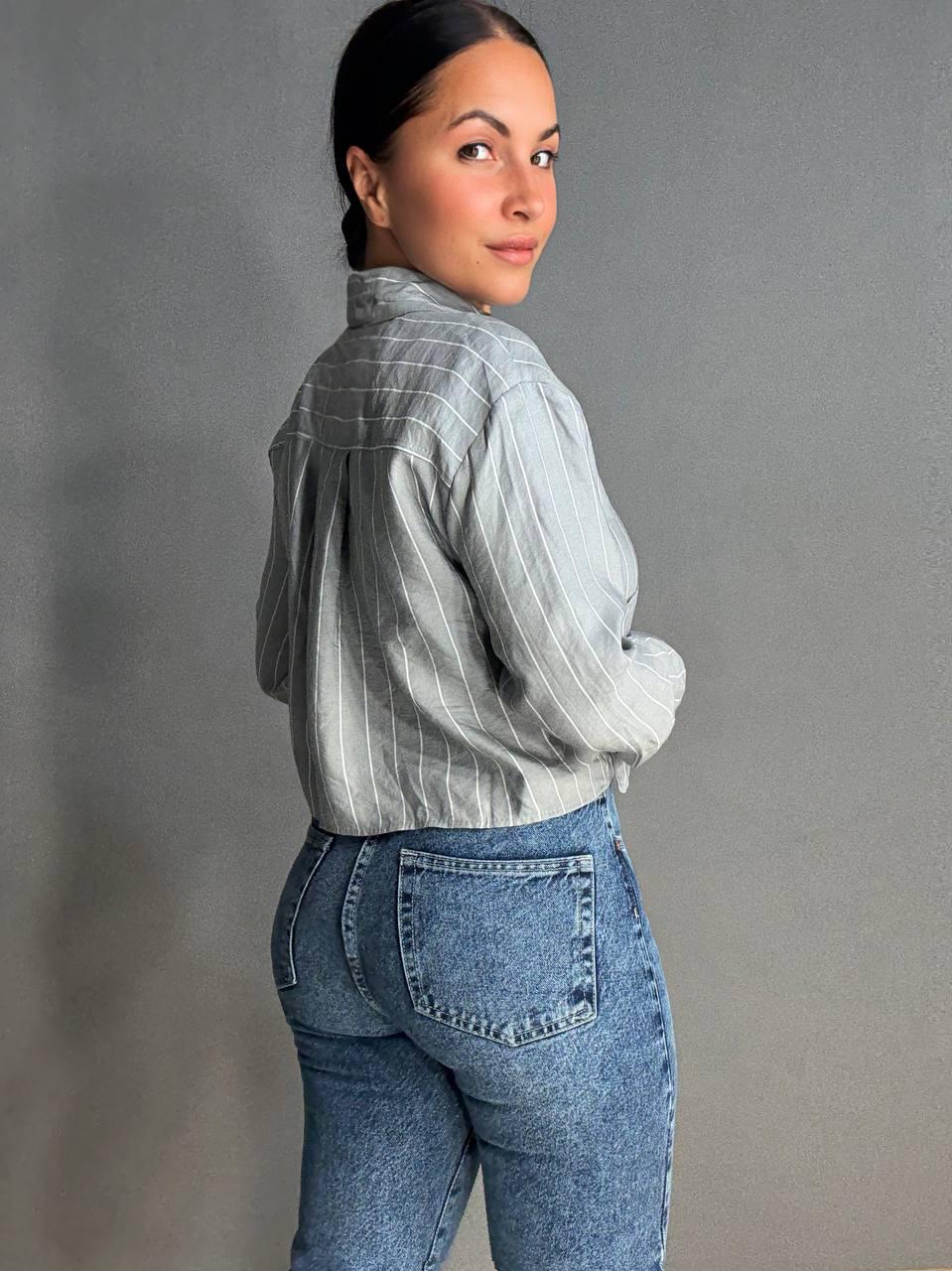 Сорочка жіноча MIX RAY 4447 укорочена з кишенею у тонку смужку M Сірий (1401) - фото 2 Сорочка жіноча MIX RAY 4447 укорочена з кишенею у тонку смужку M Сірий (1401) - фото 2