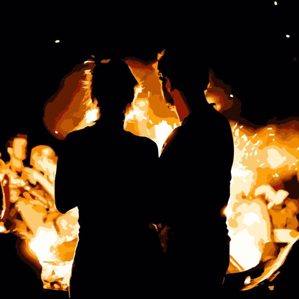 Картина за номерами Strateg Преміум Силуети в вогні 40х40 см (SK027)