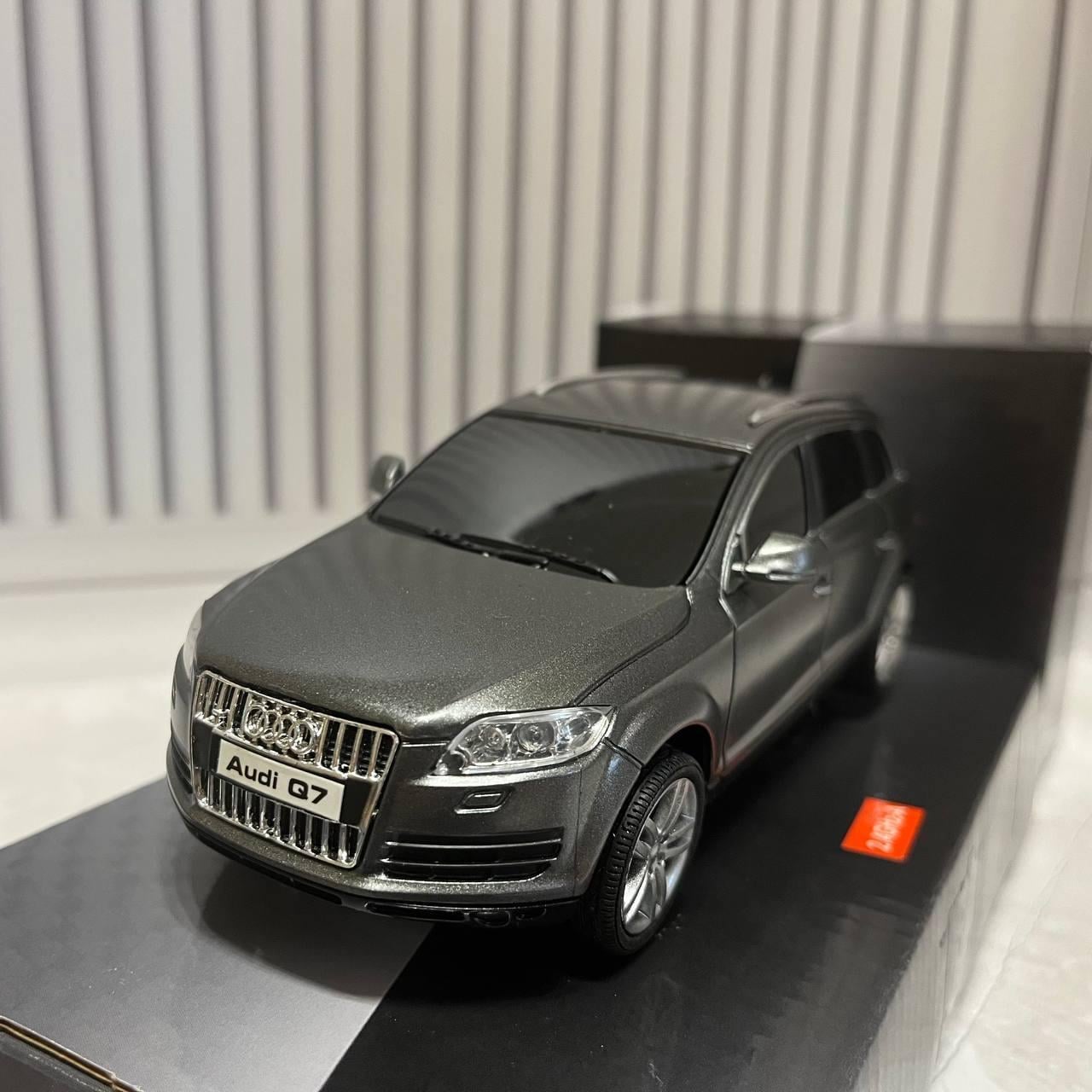 Машинка дитяча з пультом радіокерування Audi Q7 Сірий (G282390-866-2801)