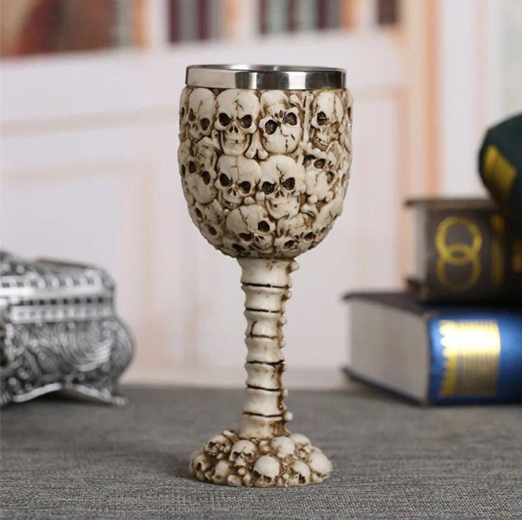 Кубок с черепами 200 мл (12990849) Кубок с черепами 200 мл (12990849)