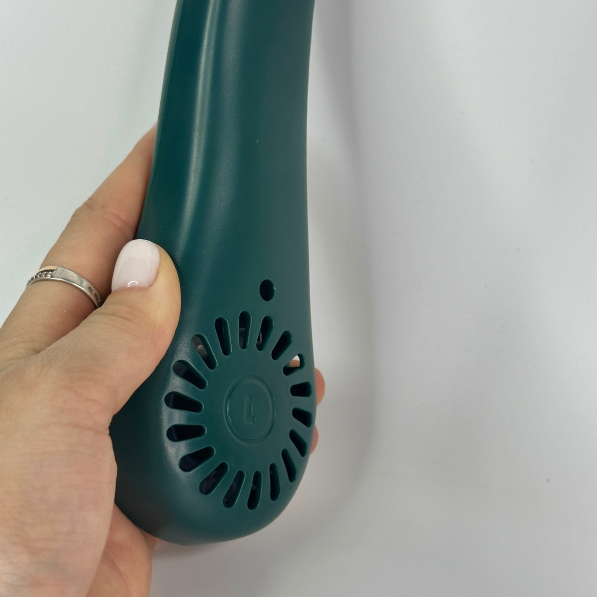 Вентилятор на шею Neck Fun безлопастный аккумуляторный Зеленый (NFX-5-Green) - фото 6 Вентилятор на шею Neck Fun безлопастный аккумуляторный Зеленый (NFX-5-Green) - фото 6