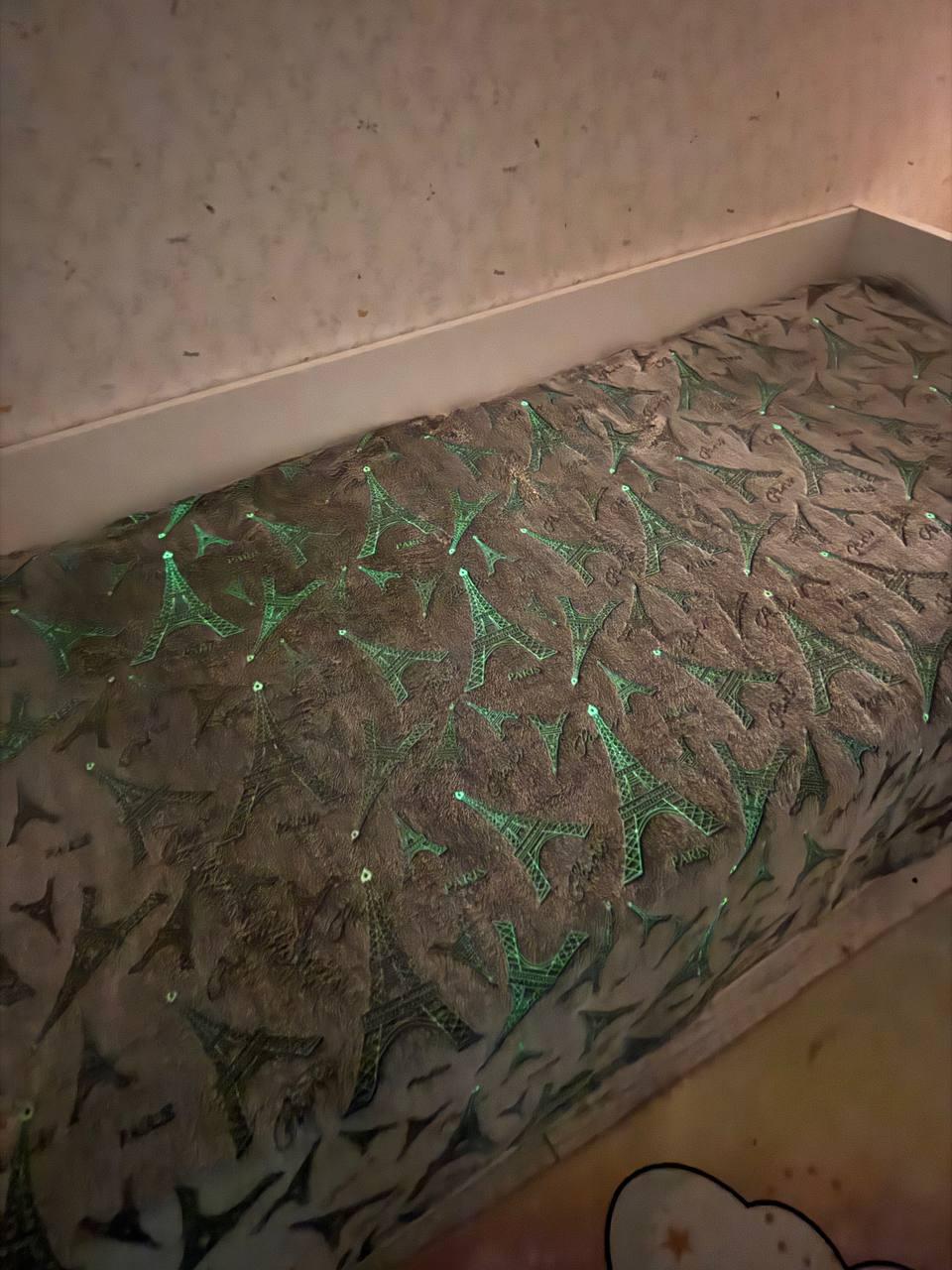 Плед детский светящийся ночью Париж 150х200 см Серый (П4К-am-pled-svet-003-2)