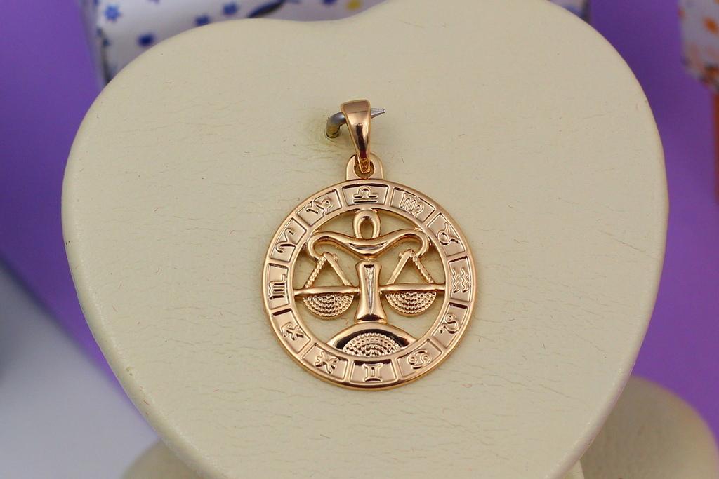 Кулон зодиак Xuping Jewelry Весы 2 см Золотистый (26578727)