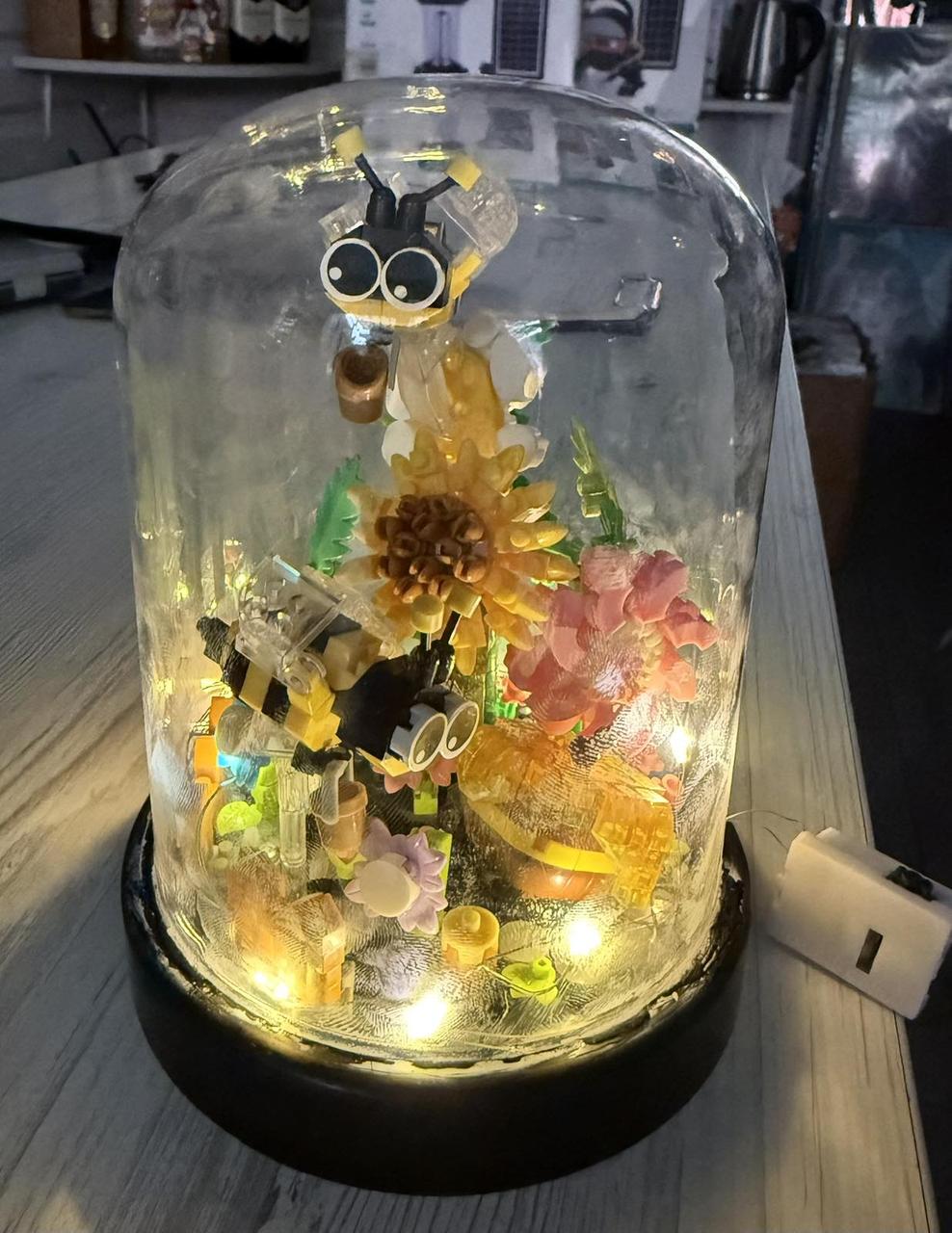 Конструктор Balody з підсвічуванням у колбі Бджілки 588 дет. - фото 2