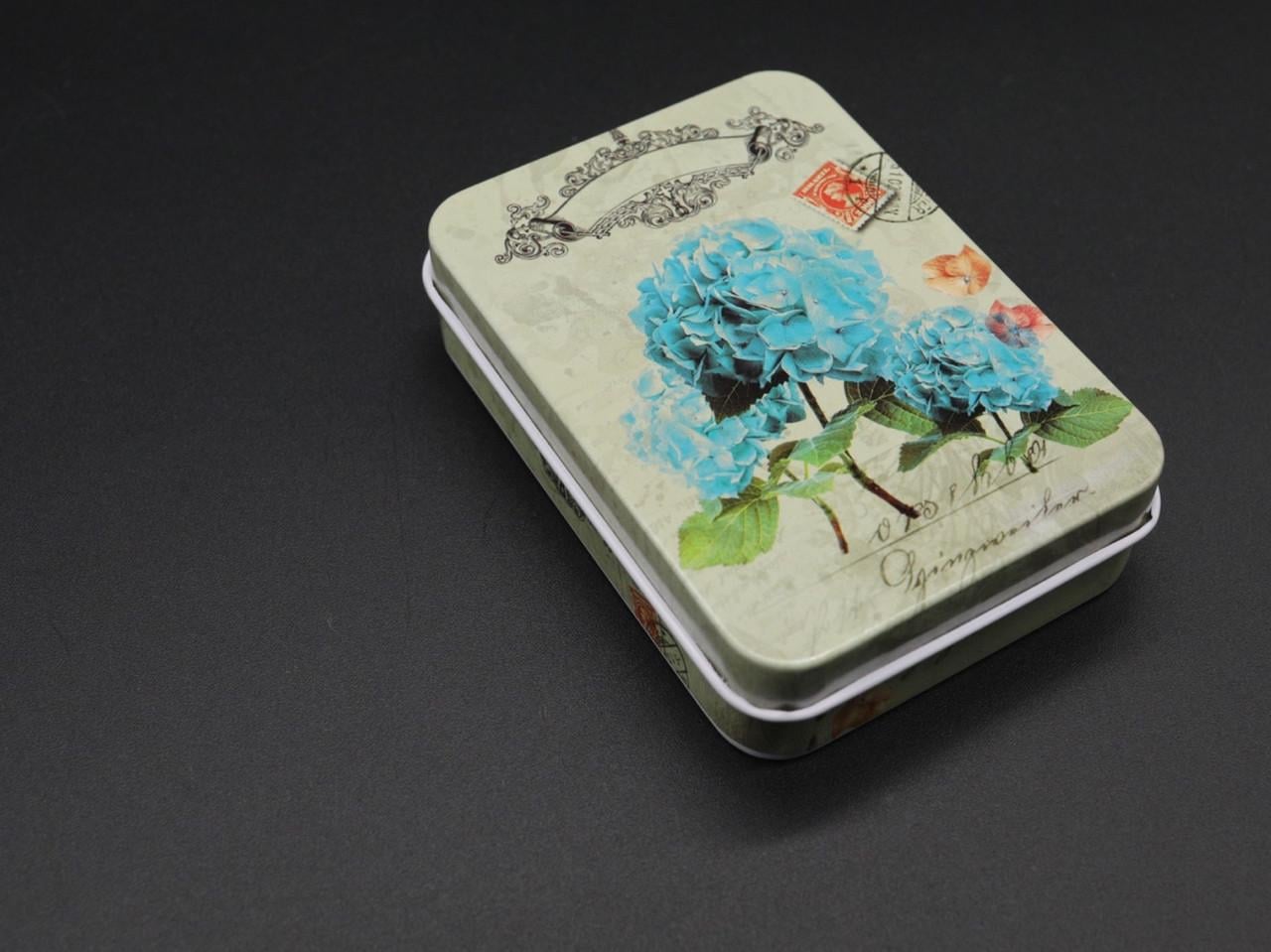 Подарочная коробка металлическая Гортензия 9х7х2 см Разноцветный (1468617439)