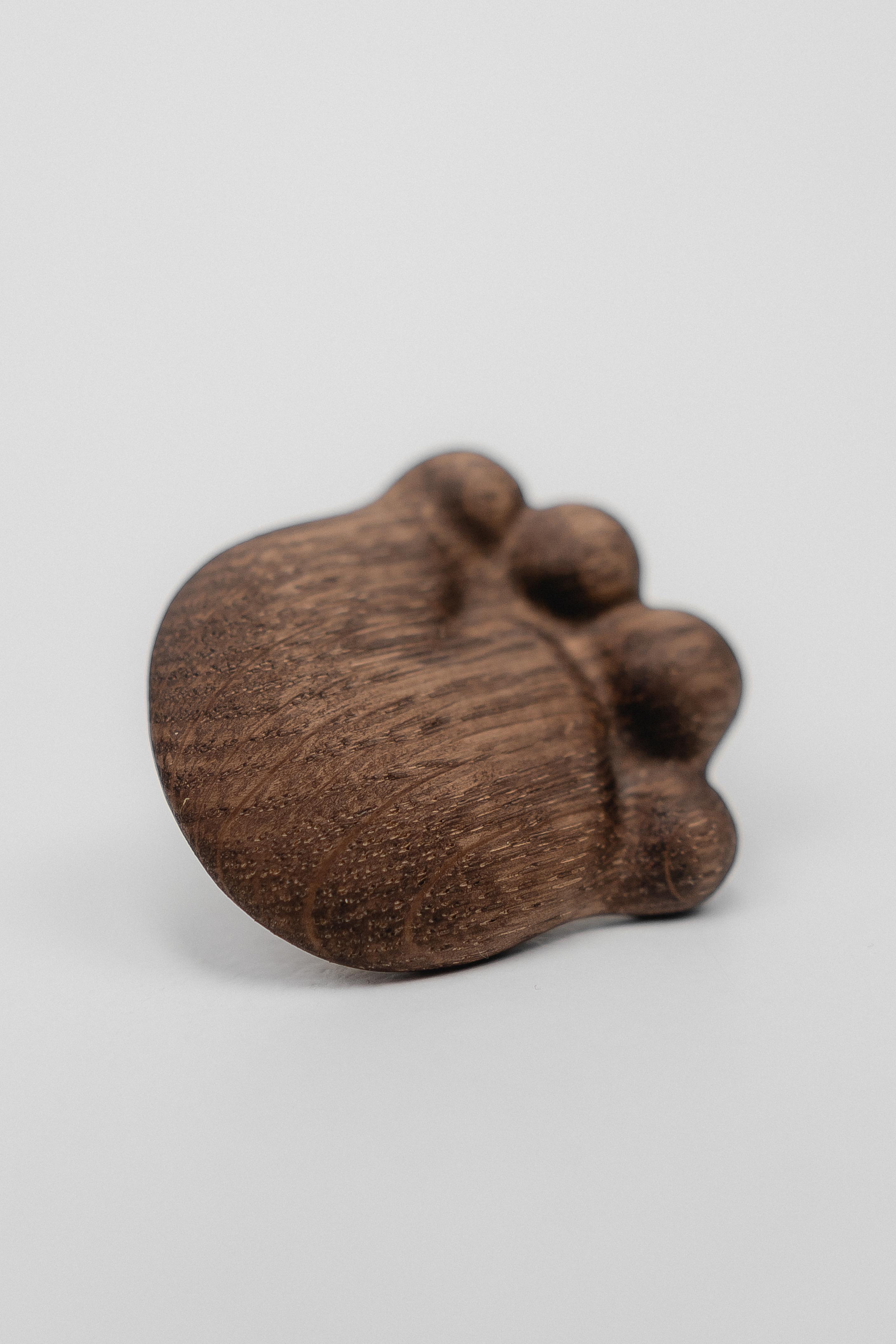 Ручка мебельная деревянная Paw 52 мм Дуб Brown (33968615)