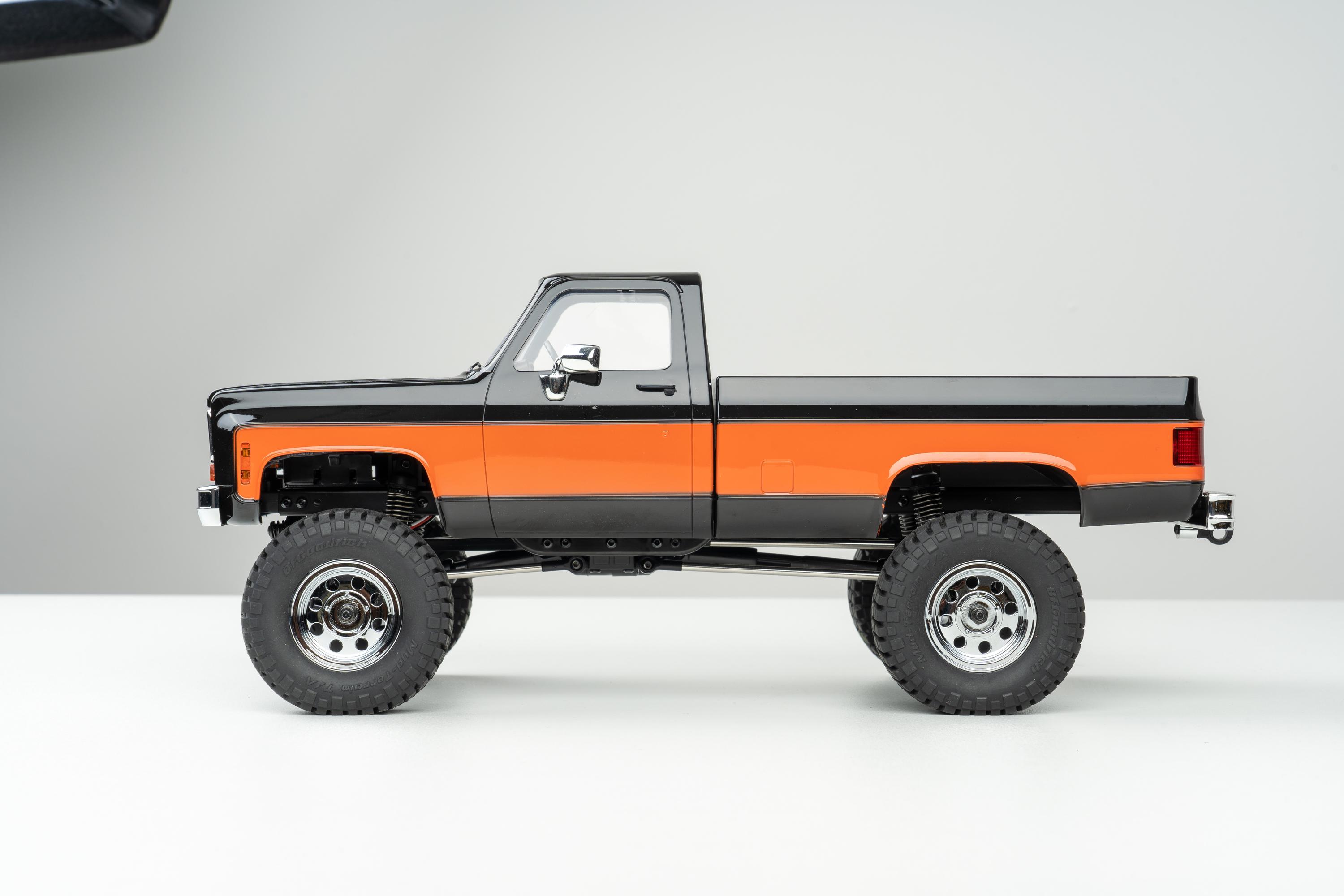 Машинка на радиоуправлении FMS 1:18 Chevrolet K10 RTR Черный - фото 23 Машинка на радиоуправлении FMS 1:18 Chevrolet K10 RTR Черный - фото 23