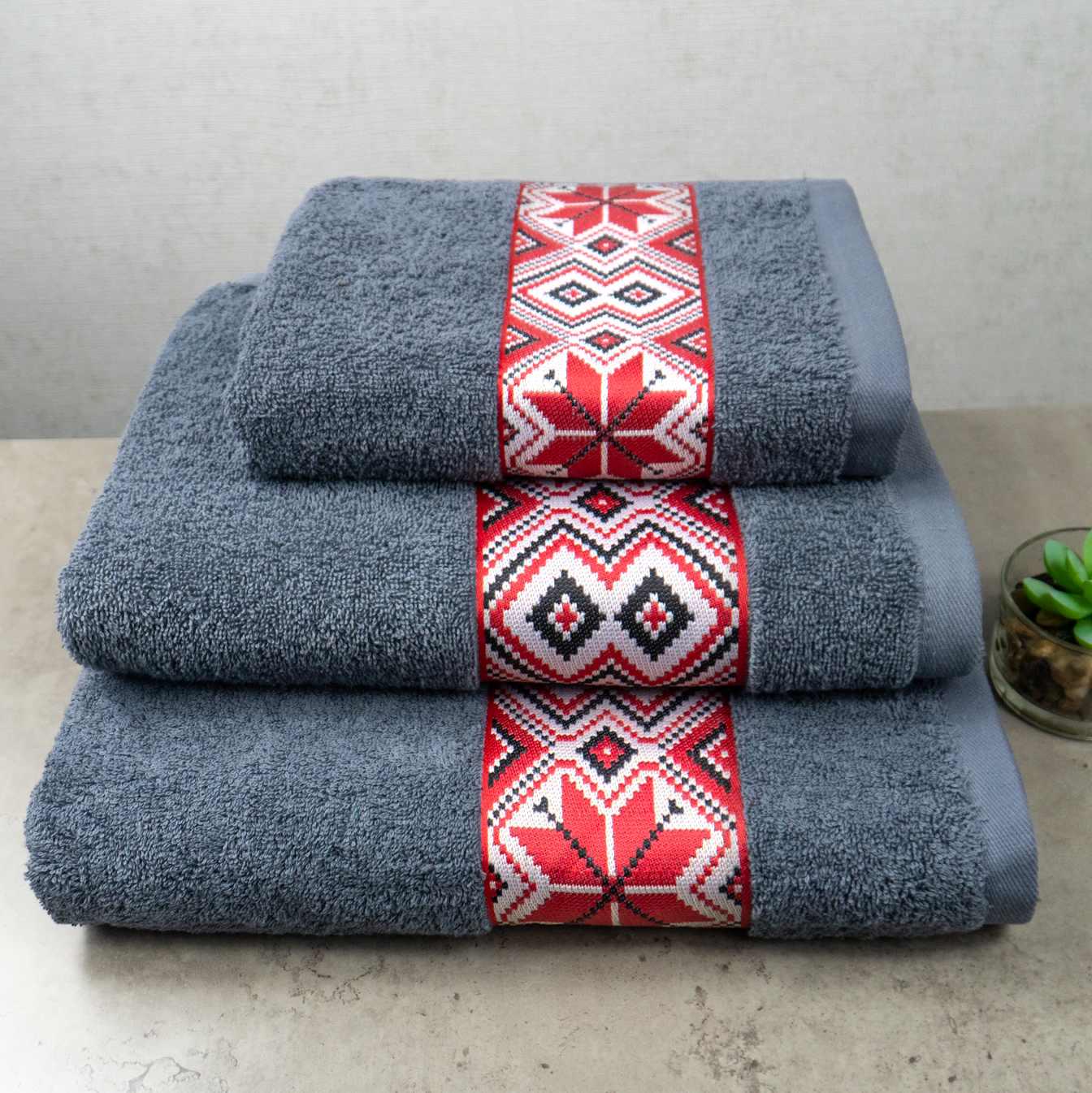 Комплект махрових рушників GM Textile Ukrainian style з вишивкою 450 г/м2 3 шт. Сірий (450-k3-Ukr-grey)