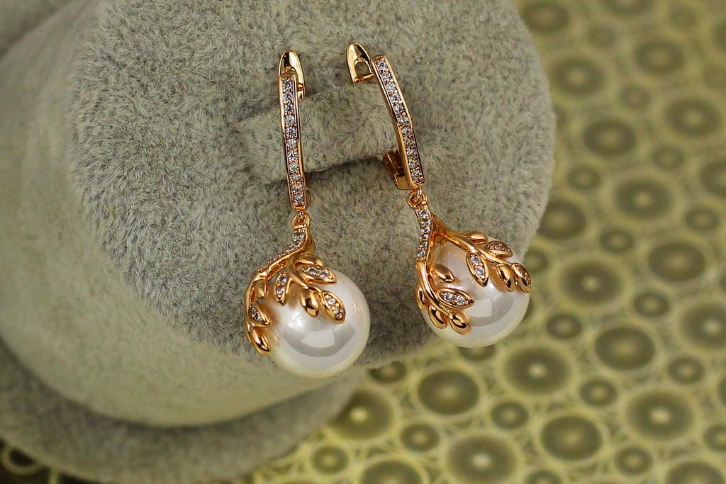 Серьги подвески Xuping Jewelry с жемчугом крепления листики 3,2 см Золотистый (2496464921)