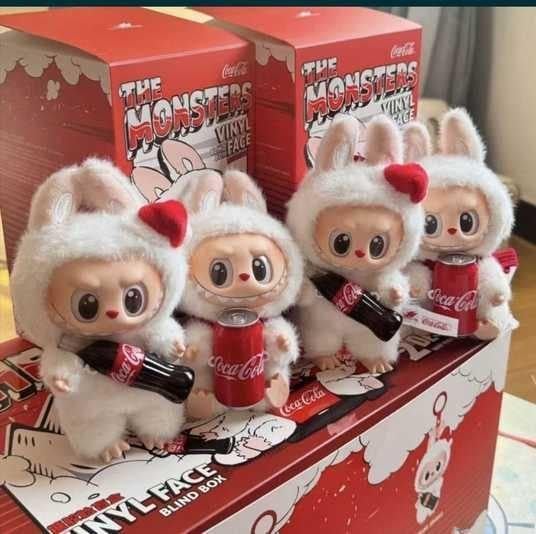 Мягкая игрушка брелок ЛаБуБу с Кока-Колой 15 см сюрприз - фото 3