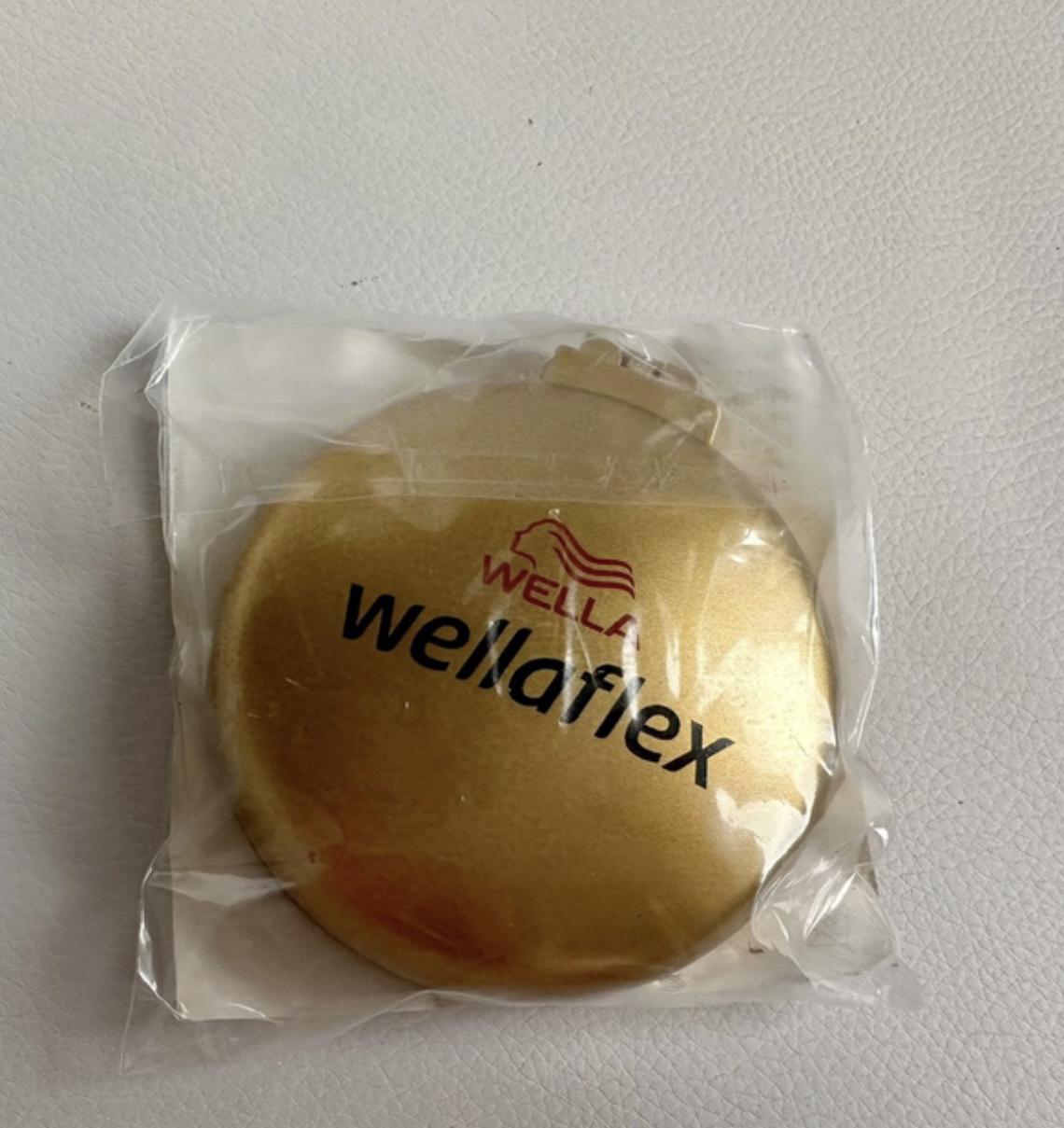 Гребінець-дзеркало Wella Золотистий