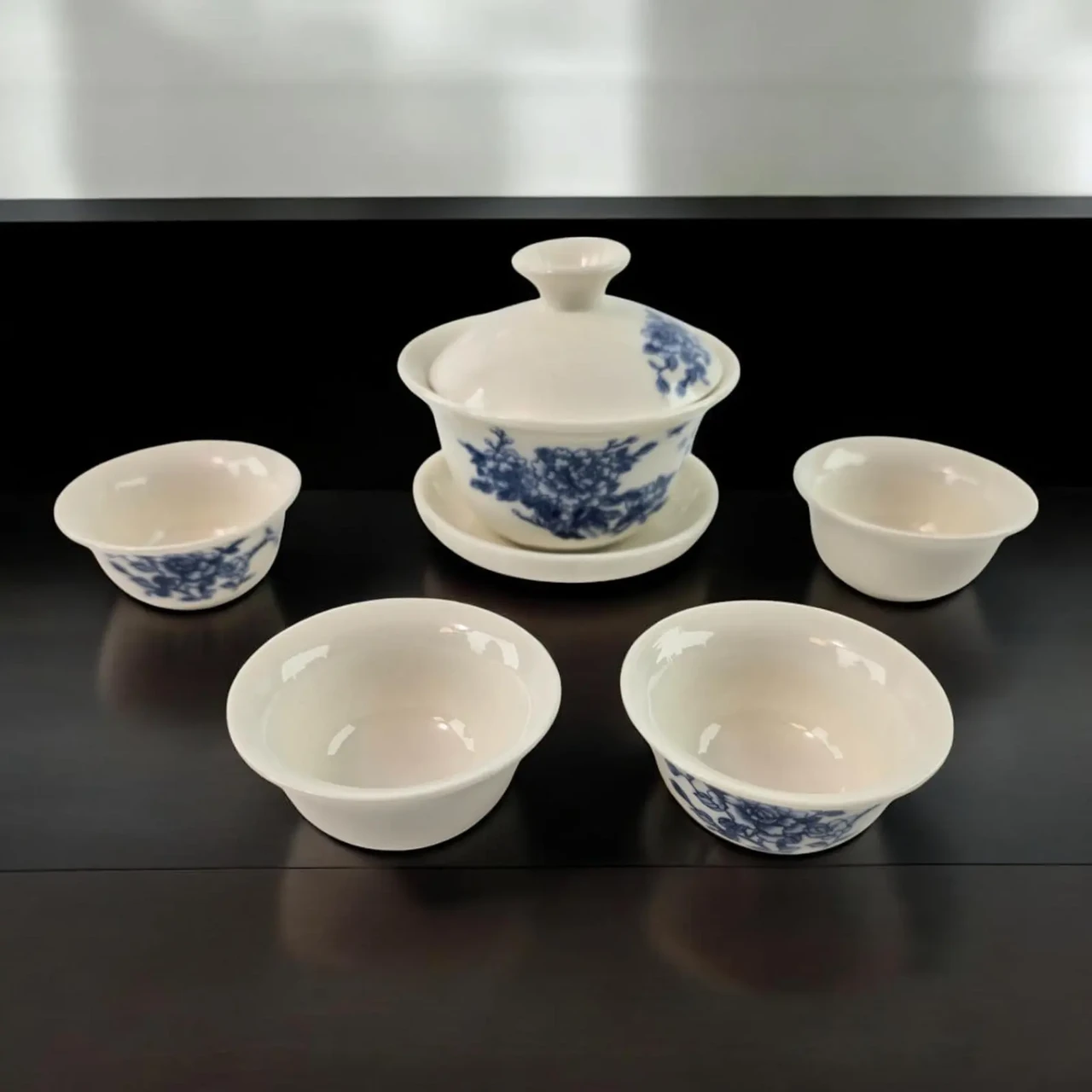 Набір чайний із квітковим орнаментом 19х18х10 см (35998) - фото 4 Набір чайний із квітковим орнаментом 19х18х10 см (35998) - фото 4