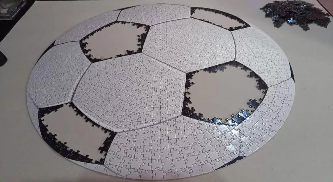 Пазли круглі Футбольний м'яч 1000 ел. d 65 см (135) - фото 3 Пазли круглі Футбольний м'яч 1000 ел. d 65 см (135) - фото 3