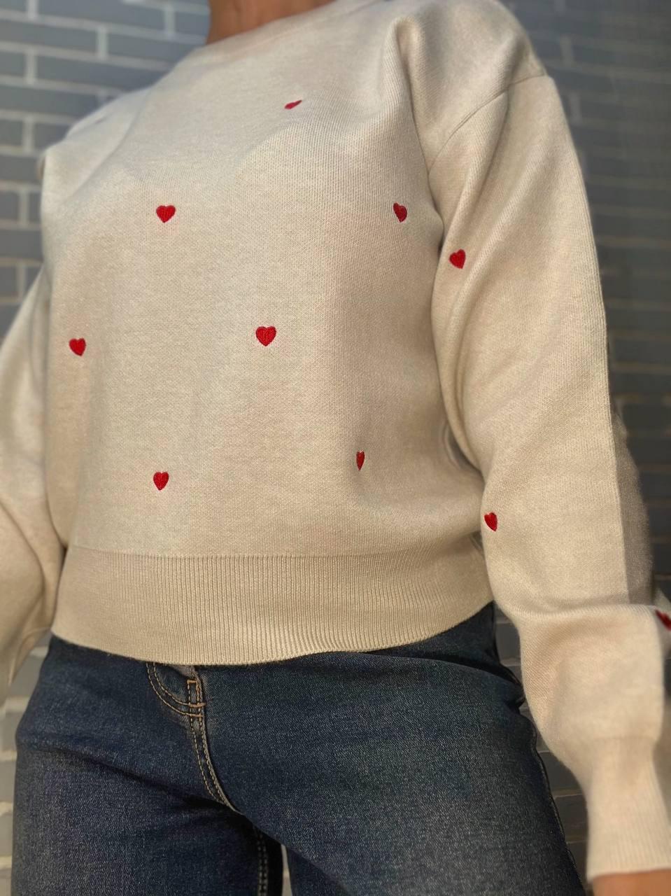 Свитер женский A-N 7075 широкий вышитые сердца OS Бежевый (2916) - фото 2