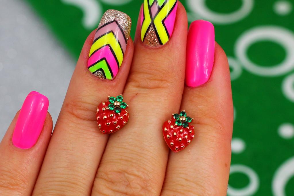 Серьги гвоздик Xuping Jewelry Клубничка красная 1 см Золотистый