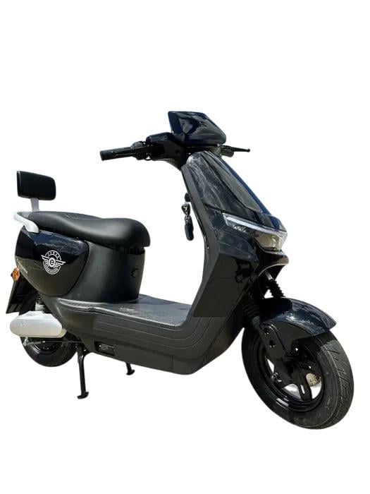 Электроскутер двухместный Crosser CR14 1000W 72V/24Ah Черный Электроскутер двухместный Crosser CR14 1000W 72V/24Ah Черный