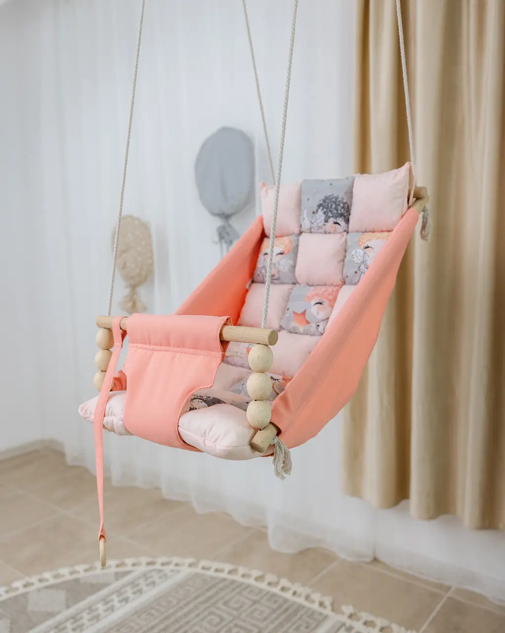 Качеля подвесная люлька Сказочная для детей от 6 месяцев 105х53 см нагрузкой до 40 кг