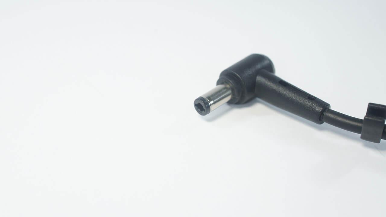 Блок питания Razer Blade Spirit 19.5V 9.23A 180W (94865) - фото 4