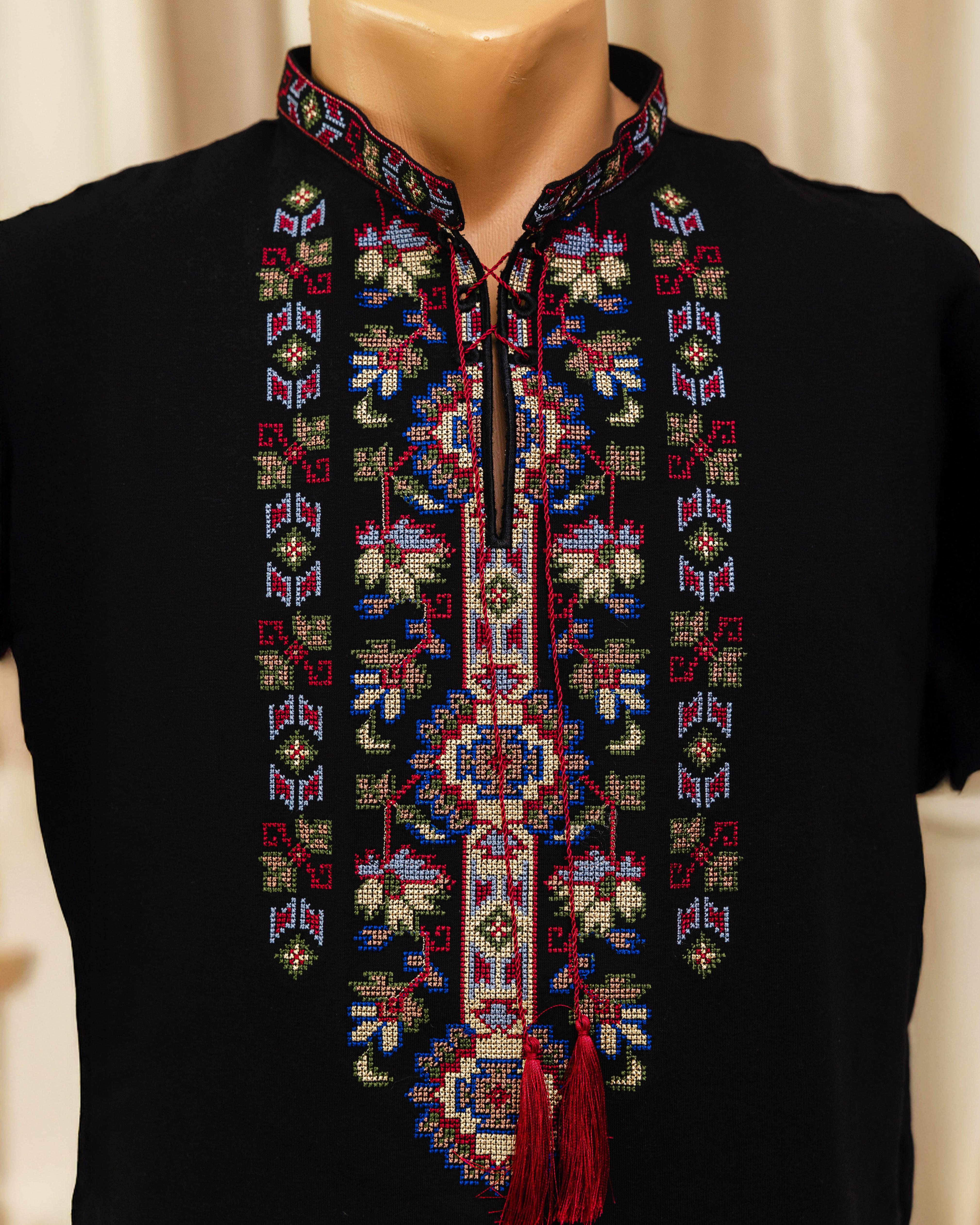 Футболка с вышивкой мужская Симфония вышивкой S Черный/Красный (0002305) - фото 7 Футболка с вышивкой мужская Симфония вышивкой S Черный/Красный (0002305) - фото 7