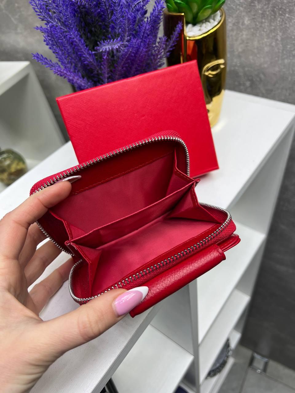 Кошелек кожаный женский маленький в коробке на магните из натуральной кожи Красный - фото 7 Кошелек кожаный женский маленький в коробке на магните из натуральной кожи Красный - фото 7