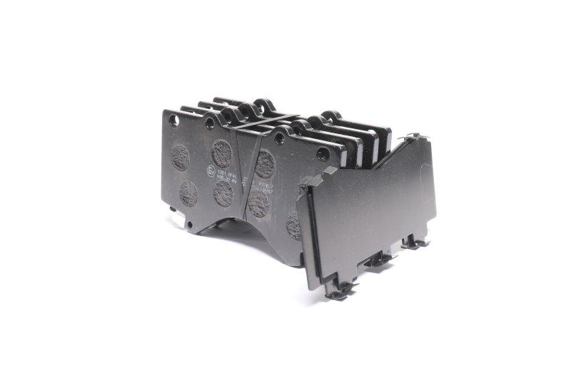 Тормозные колодки дисковые ABS для Toyota Land Cruiser v8 передние (37701) Тормозные колодки дисковые ABS для Toyota Land Cruiser v8 передние (37701)