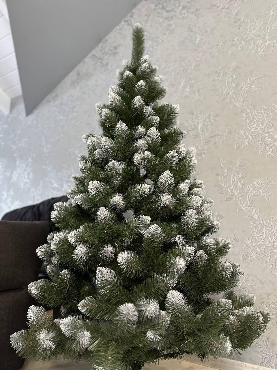 Искусственная елка Карпатская с белыми кончиками 2,2 м (q0006)