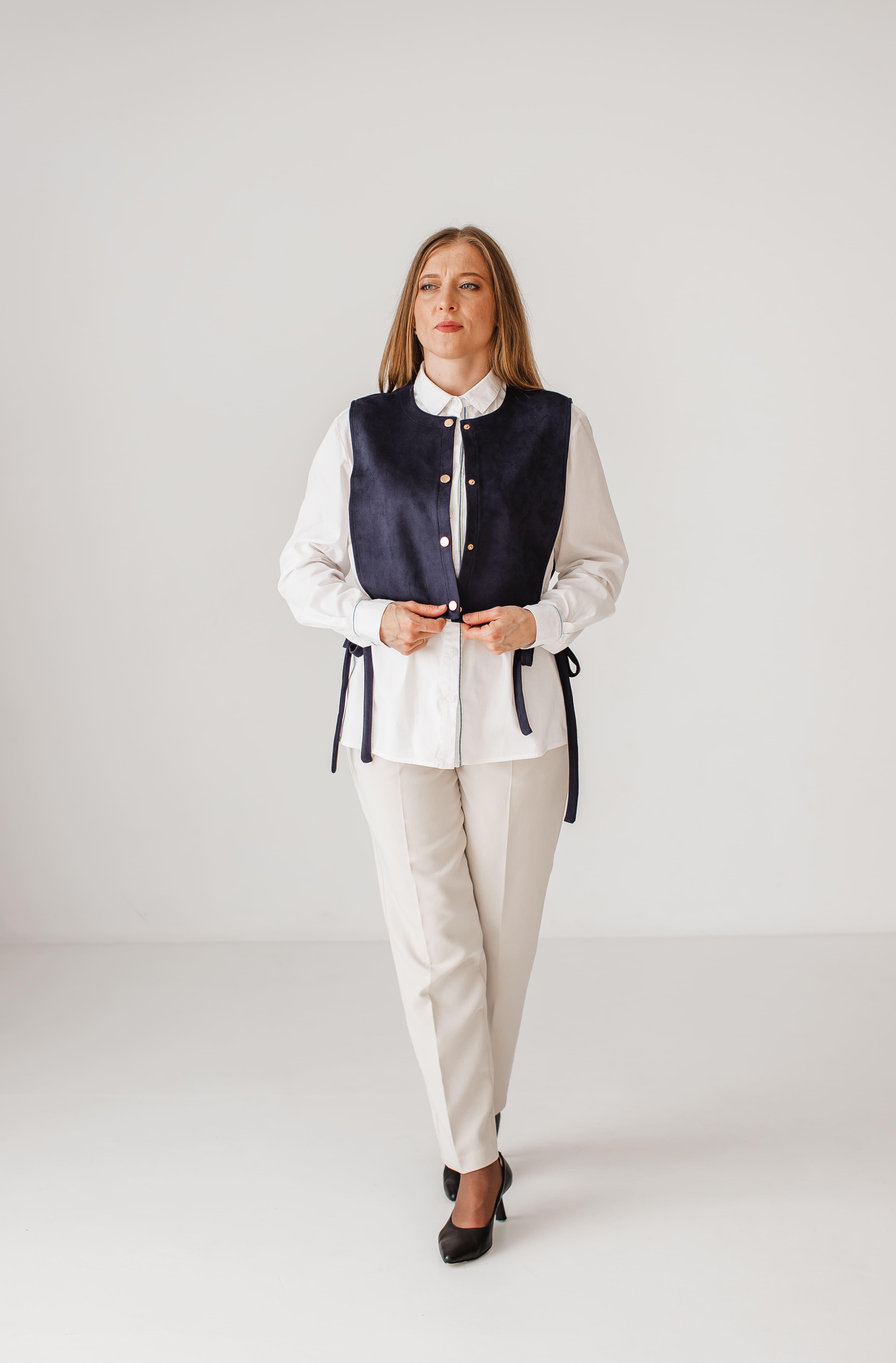 Жилет жіночий VSlatinina замшевий на кнопках S Темно-синій (01234567829) - фото 4 Жилет жіночий VSlatinina замшевий на кнопках S Темно-синій (01234567829) - фото 4