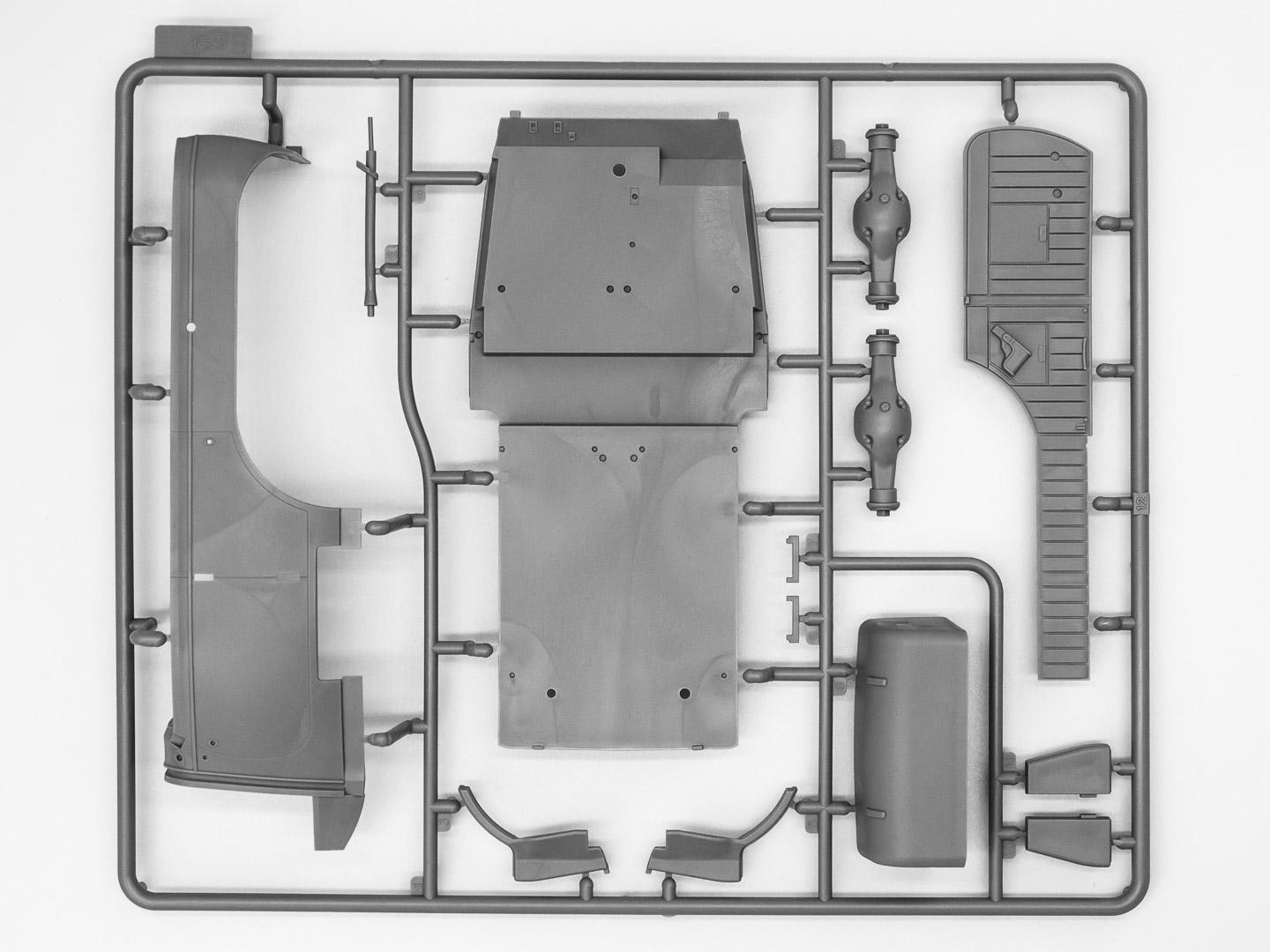 Сборная модель ICM Typ G4 Автомобиль немецкого руководства производства 1935 г (24011) - фото 4