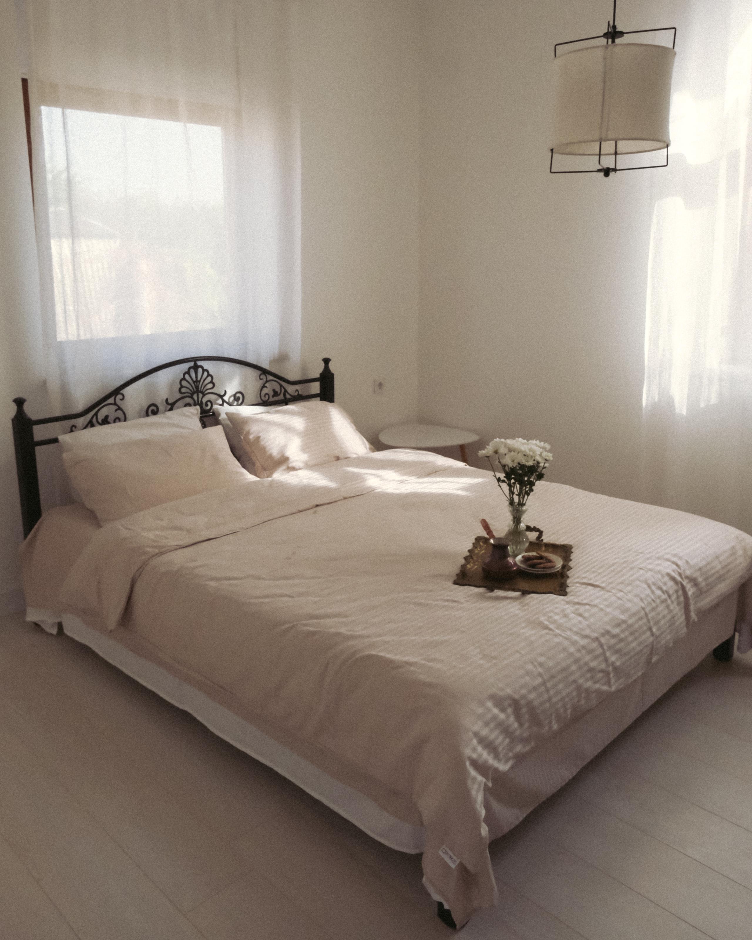 Комплект постельного белья двуспальный Amore 0000L страйп-сатин Кремовый (KPB-A2-ST240Lux-0000L-Cream50x70_) - фото 3 Комплект постельного белья двуспальный Amore 0000L страйп-сатин Кремовый (KPB-A2-ST240Lux-0000L-Cream50x70_) - фото 3