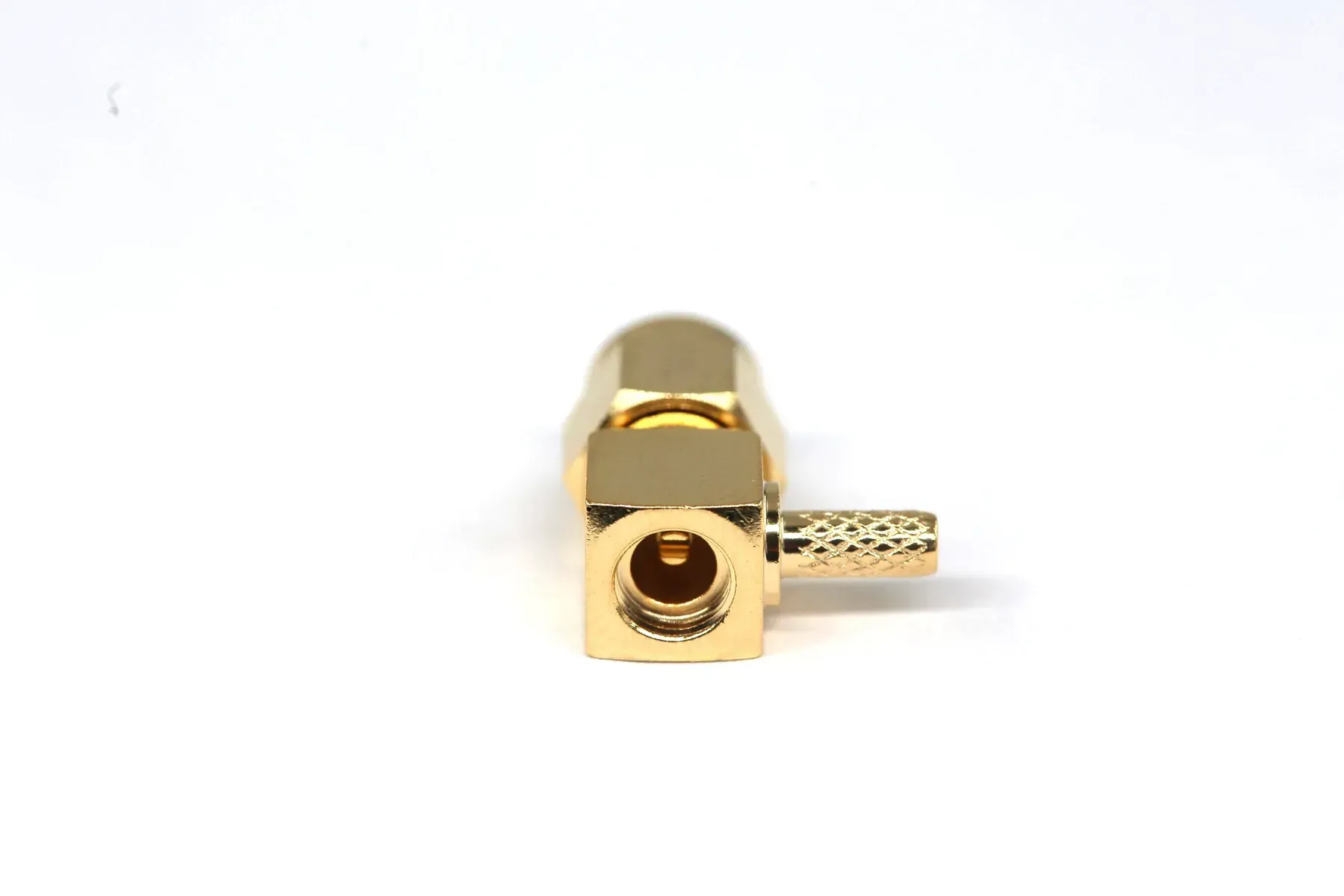 Коннектор RP-SMA Male угловой папа под обжим для кабеля RG316/RG174 с гайкой Bulkhead Желтый (3.01.389)