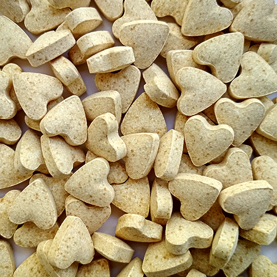 Ласощі вітамінізовані Beaphar Doggy's Junior для цуценят 150 шт./уп. (1134856101) - фото 2 Ласощі вітамінізовані Beaphar Doggy's Junior для цуценят 150 шт./уп. (1134856101) - фото 2