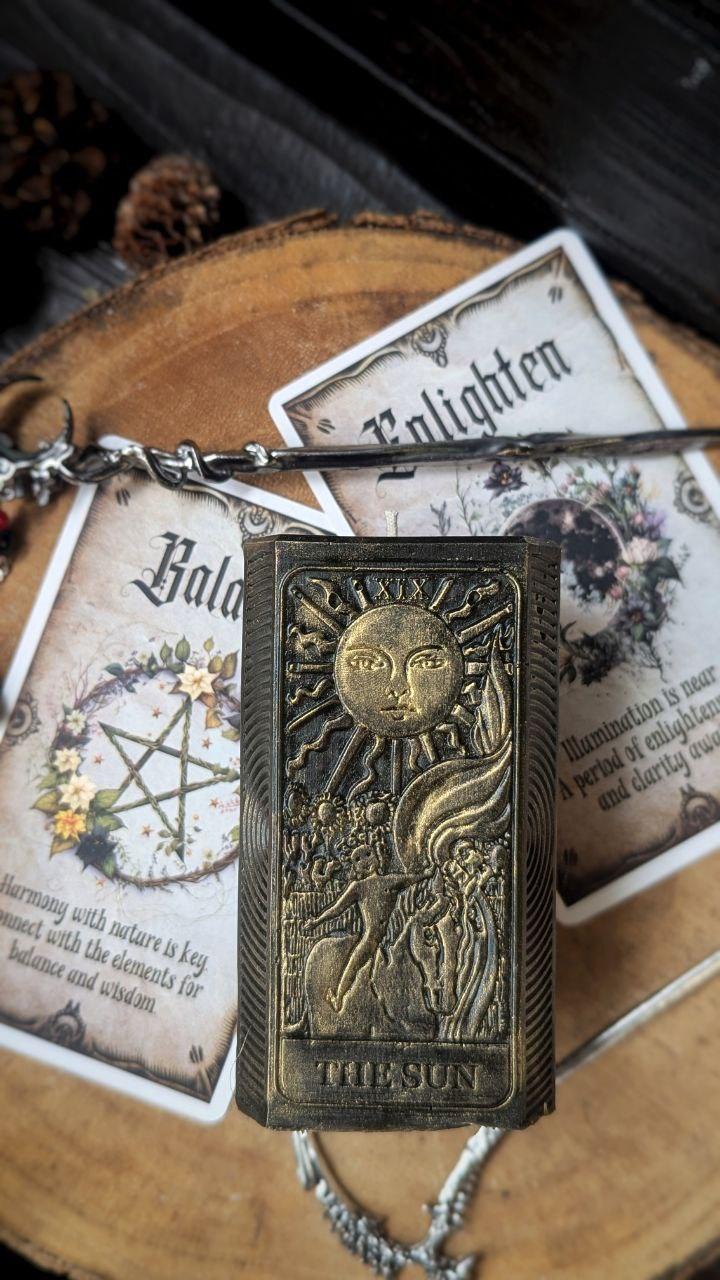 Свеча восковая Солнце таро