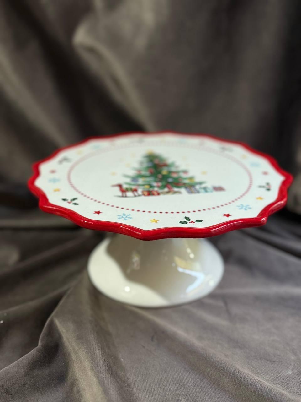 Тортівниця на ніжці новорічна YIWU New Year з порцеляни 21 см (CR-1-6) - фото 1 Тортівниця на ніжці новорічна YIWU New Year з порцеляни 21 см (CR-1-6) - фото 1